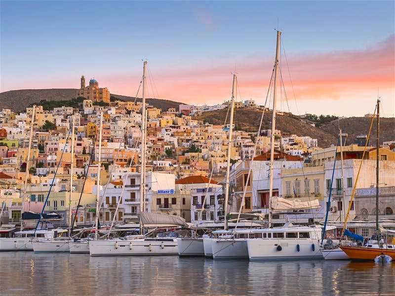 Ermoupoli-Syros-Greece-6b48a3c999c1 - TA NEA