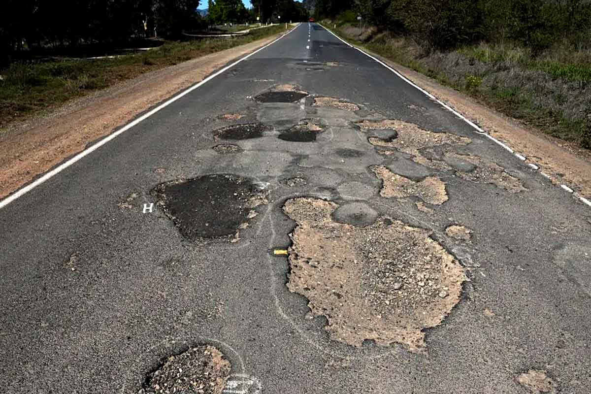 Over $1 billion for road repairs in Victoria